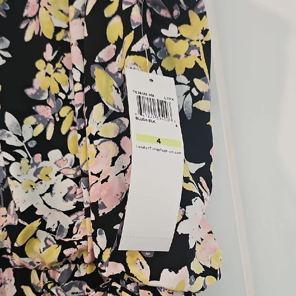 London Times Sleeveless floral Jumpsuit womwns size 4 NWT